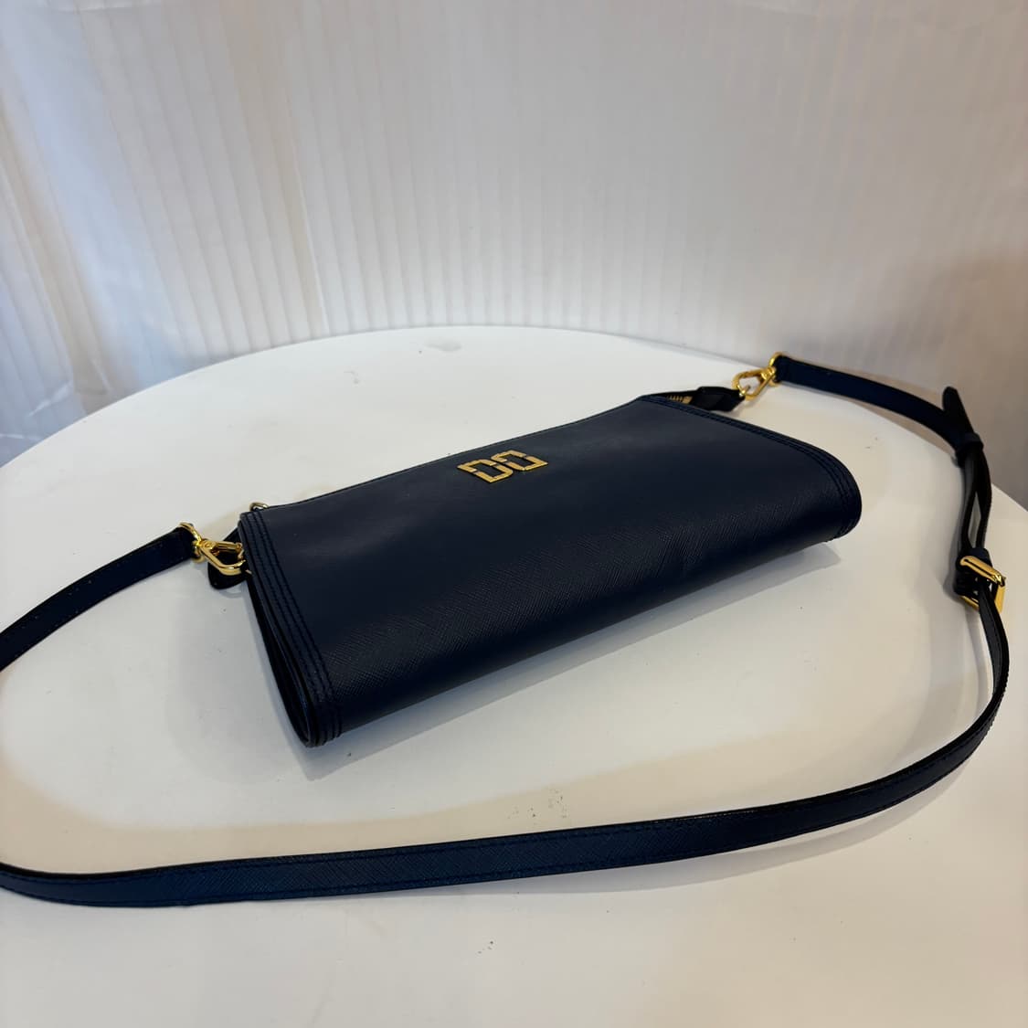 닥스 DD 금장 크로스백     상품이미지9