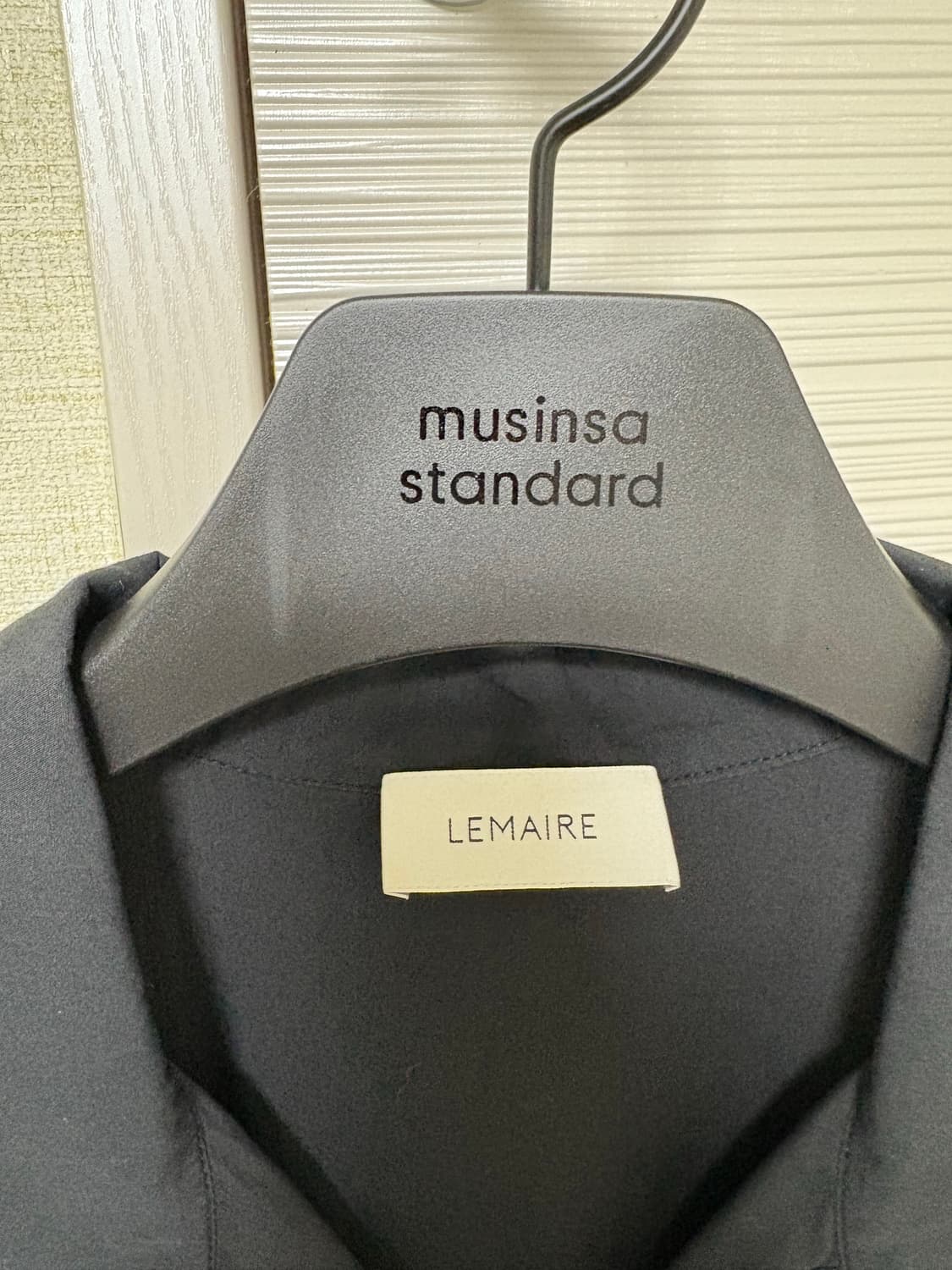 르메르 하이넥 포플린 반팔셔츠 (48) 상품이미지3