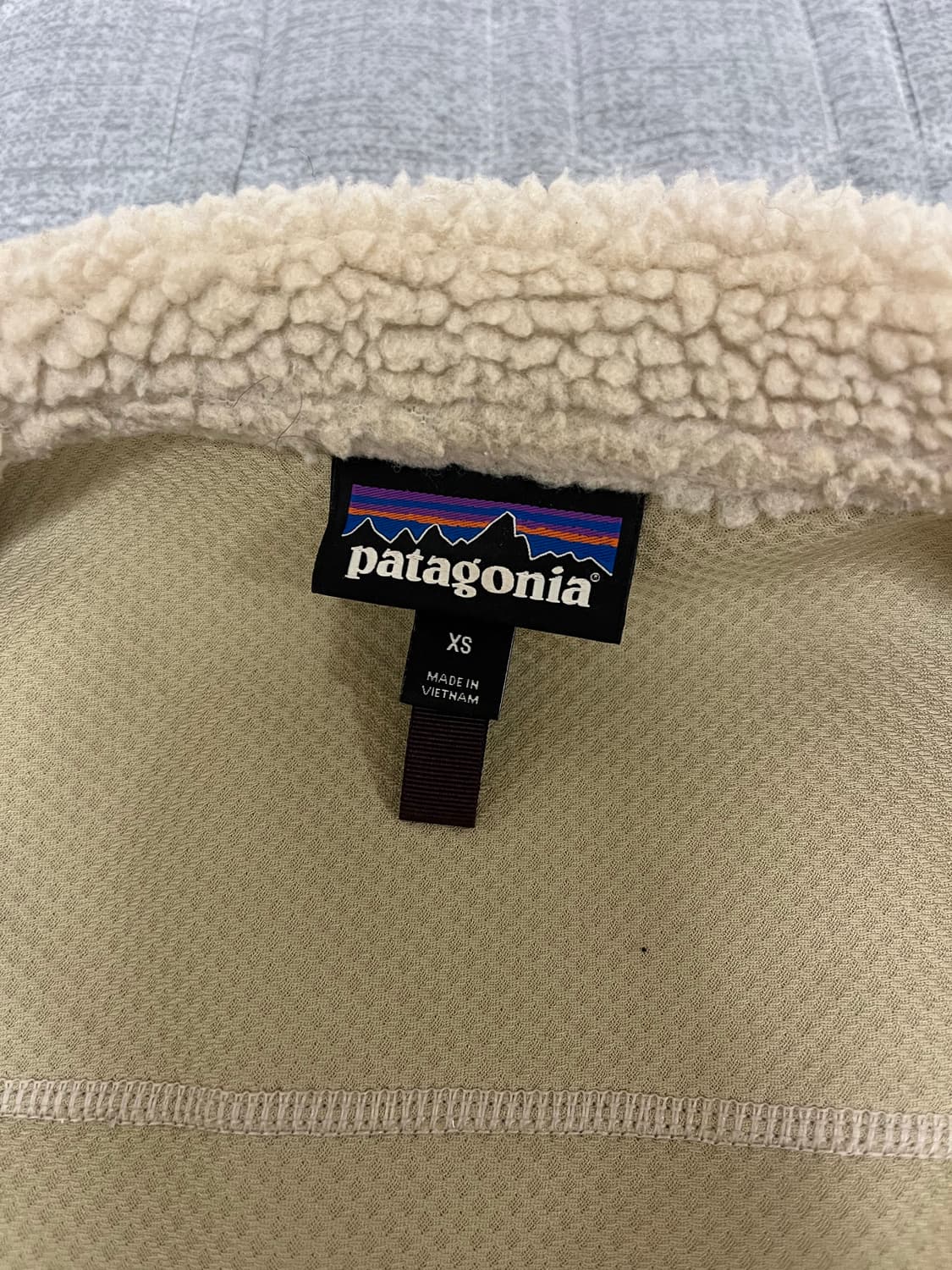 파타고니아 레트로 파일 베스트 아이보리/버건디 xs 상품이미지2