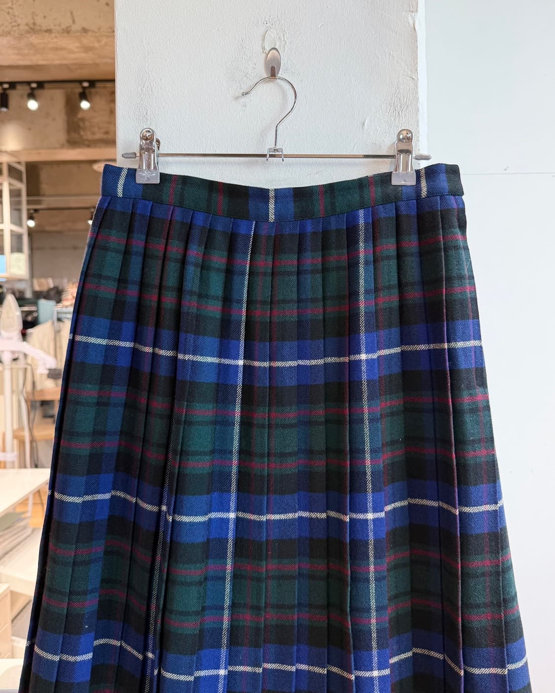 레이디 리나운 블루 체크 핀턱 미디스커트  상품이미지3