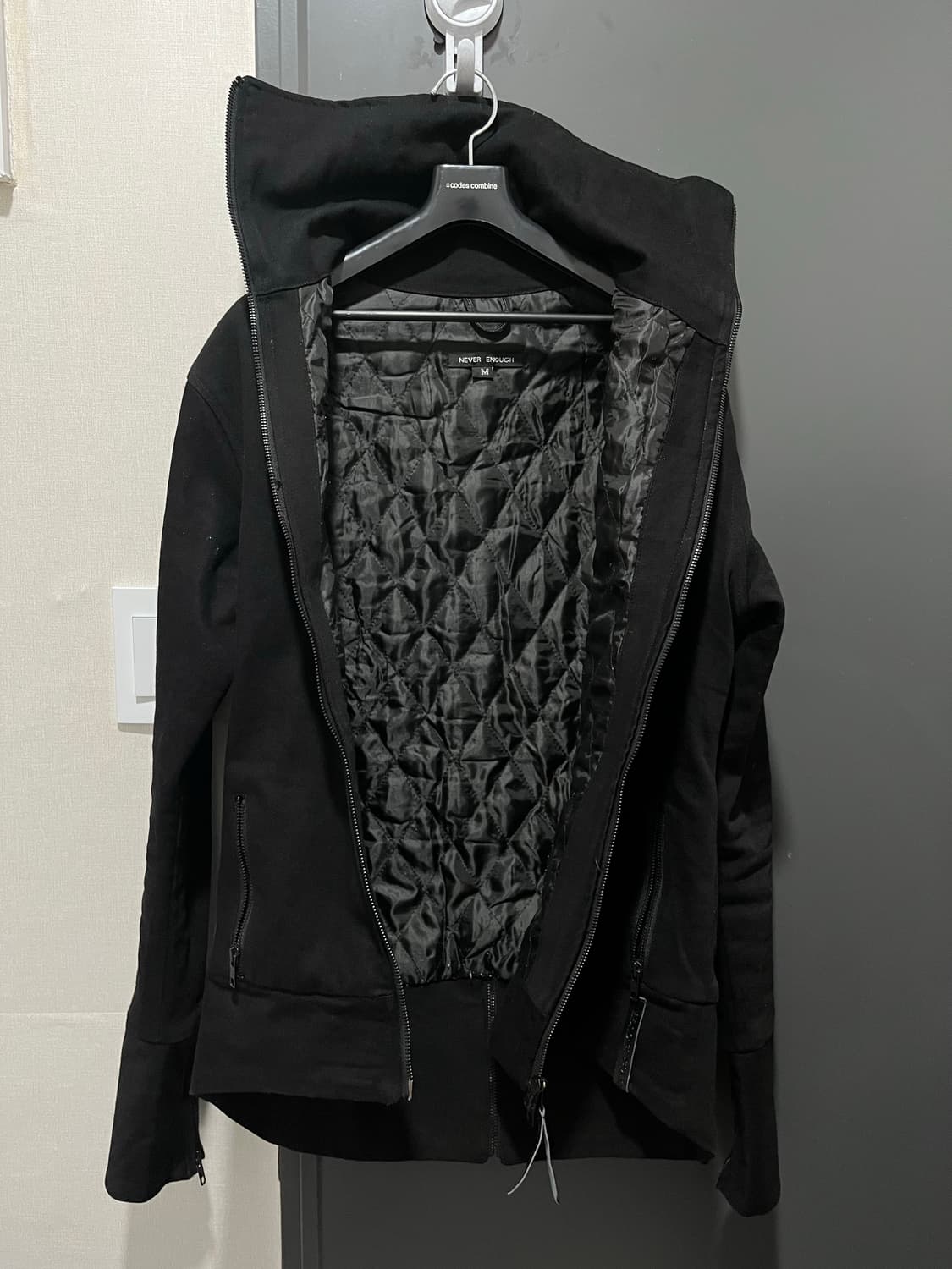 Never Enough Jacket 상품이미지3