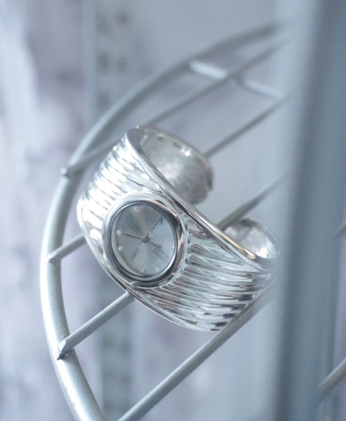 Eee.space 이스페이스 Embo Bangle Watch 시계 상품이미지1