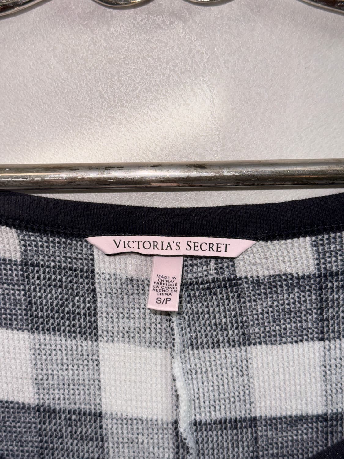 Victoria’s Secret check loose button 긴팔티 상품이미지5