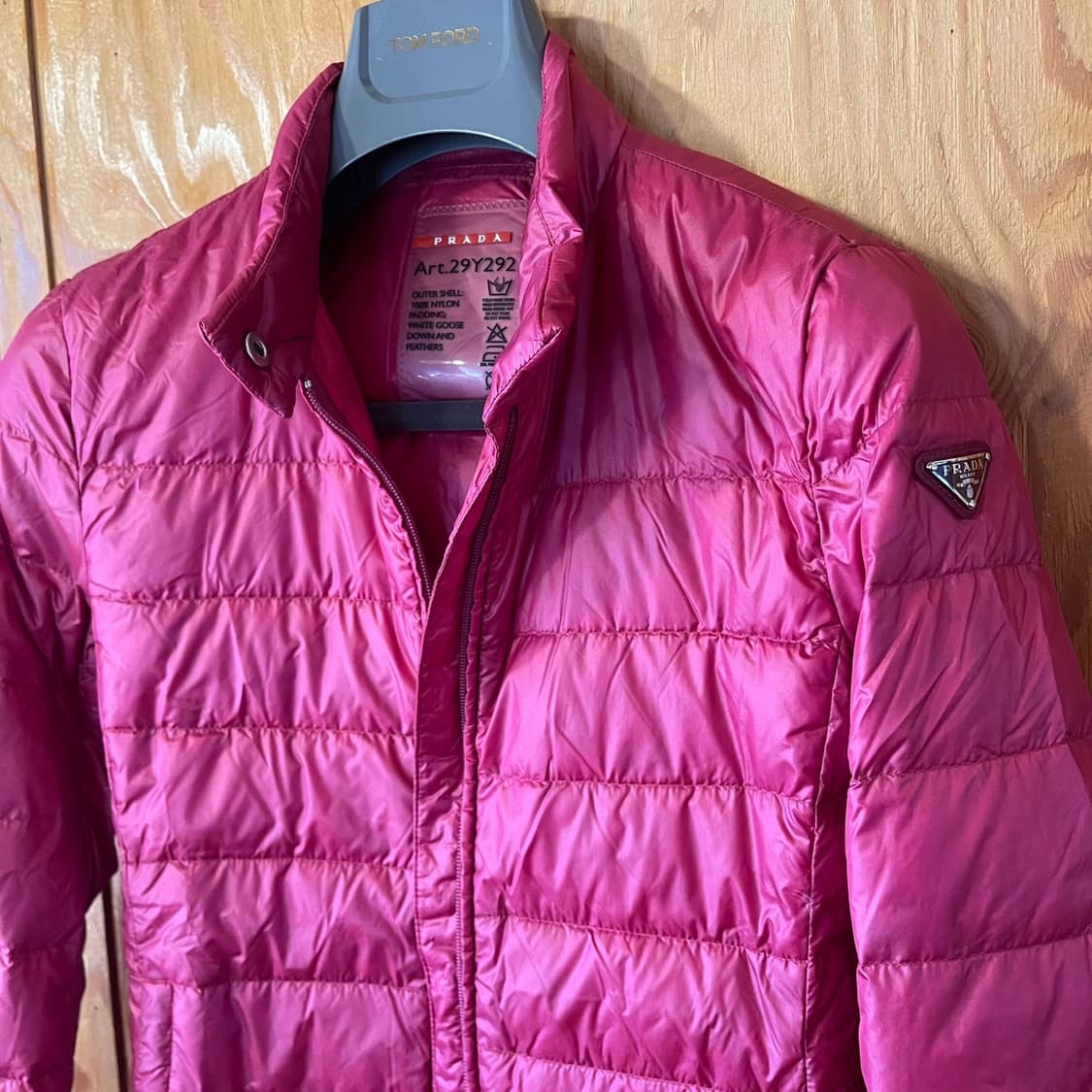 프라다 삼각로고 패딩 판매 합니다.  상품이미지6