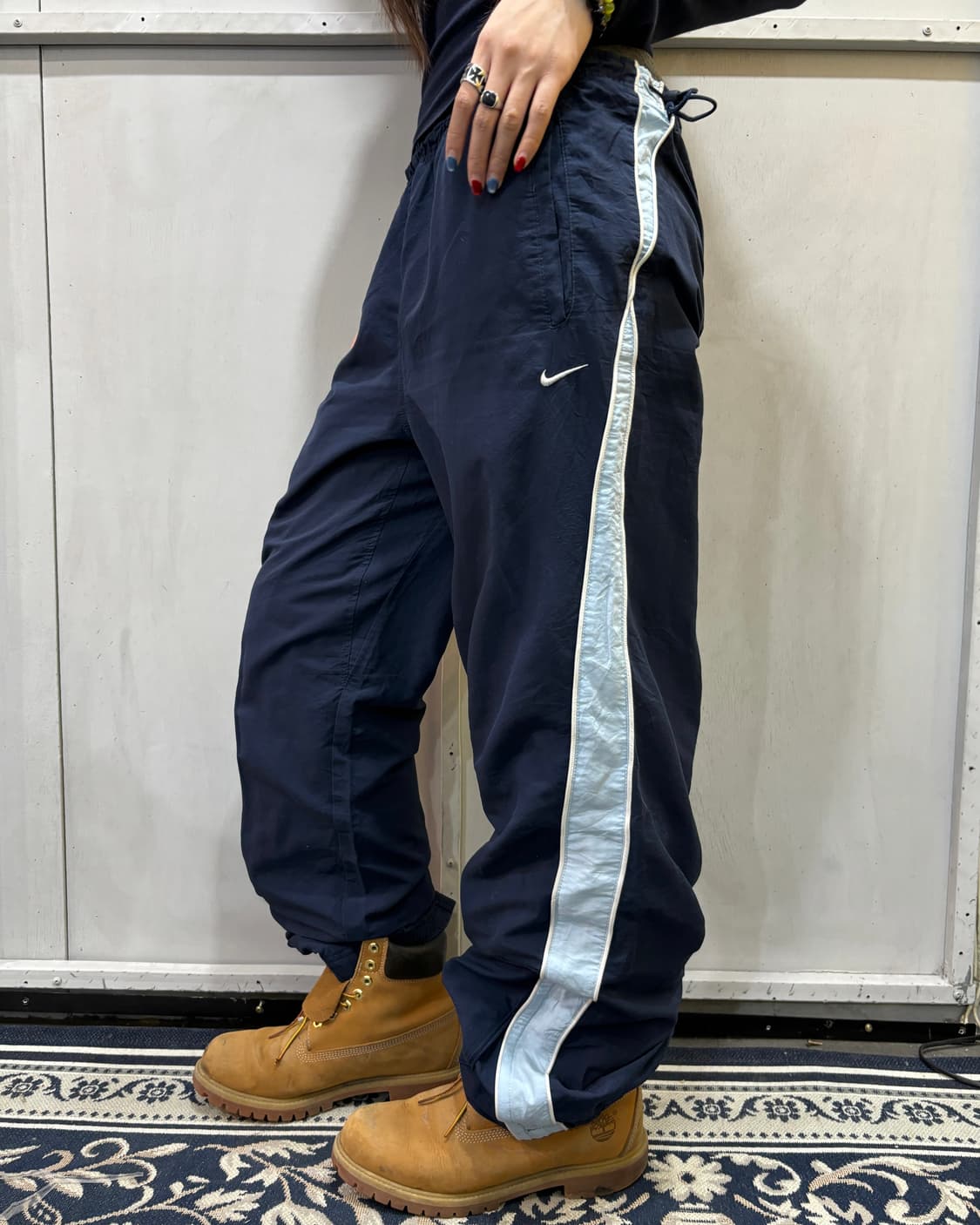 90s NIKE 네이비 & 아이보리 나일론 트랙 팬츠 상품이미지1