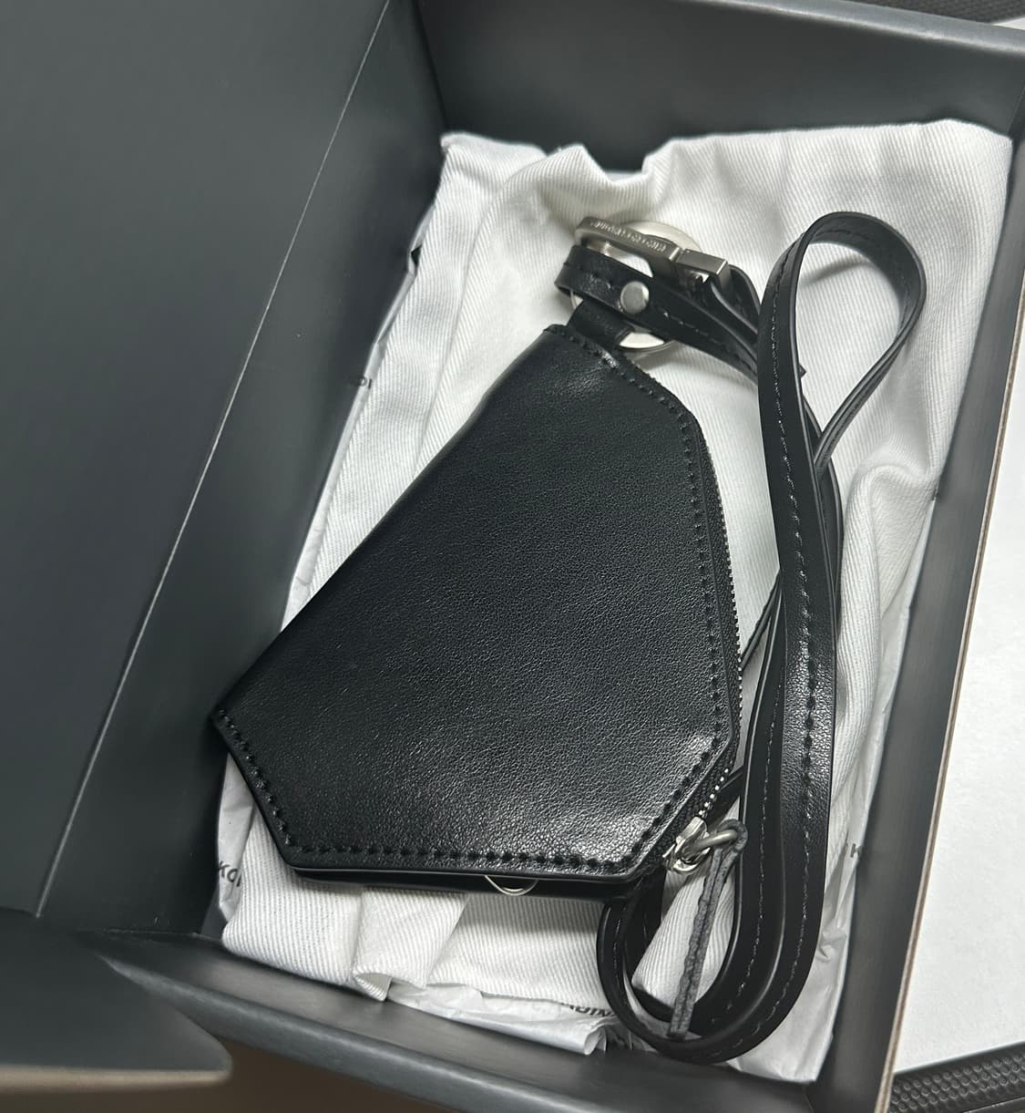 키코 코스타디노브 ohne key case 24aw 나이트 블랙 상품이미지5