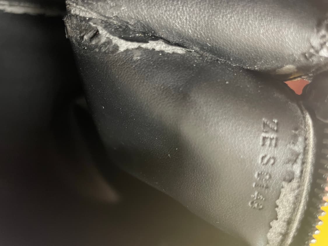 지방시 로고 프린트 클러치백 A4  상품이미지10