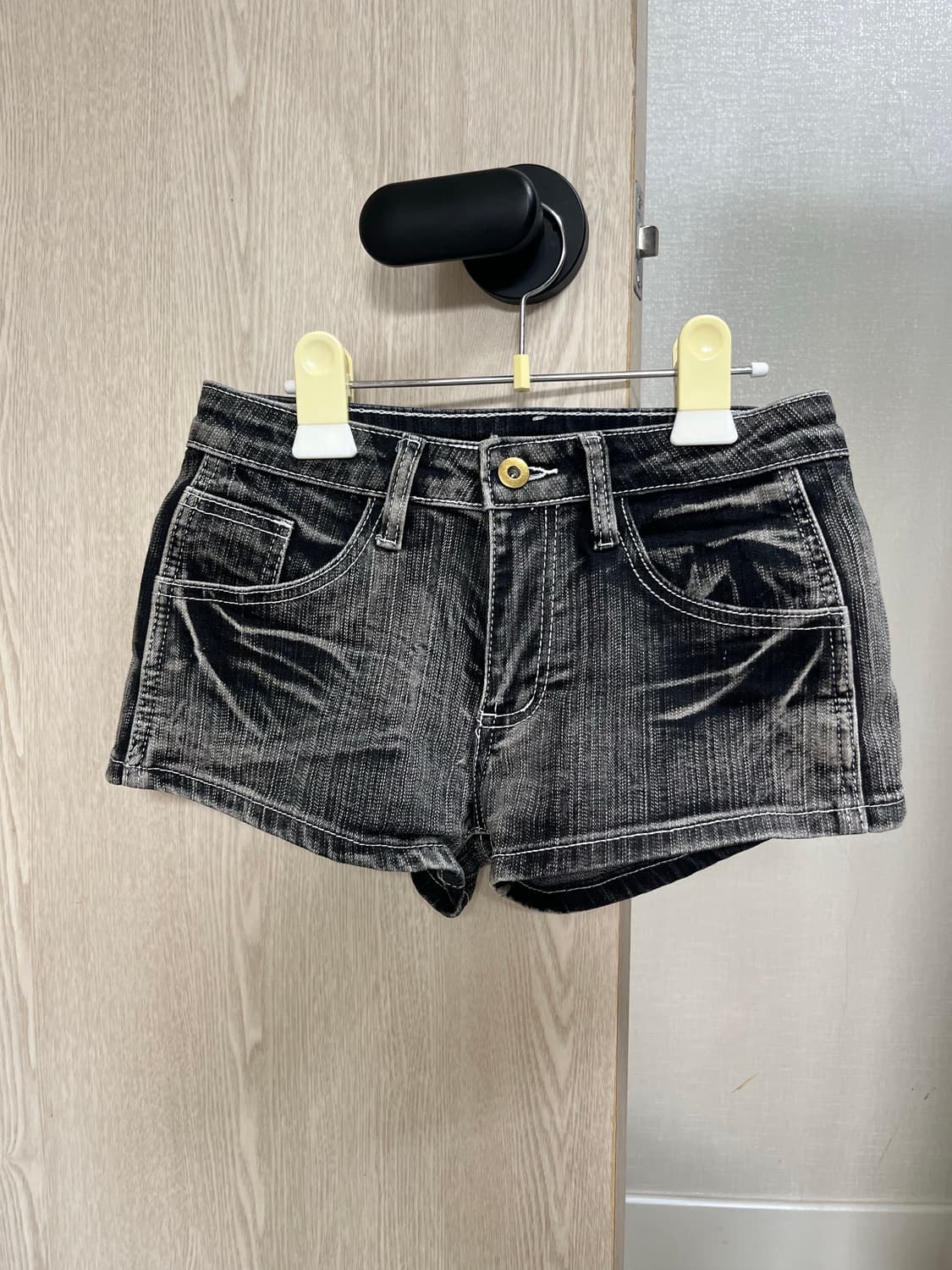 사토미라디오 Crack glam denim shorts 상품이미지1