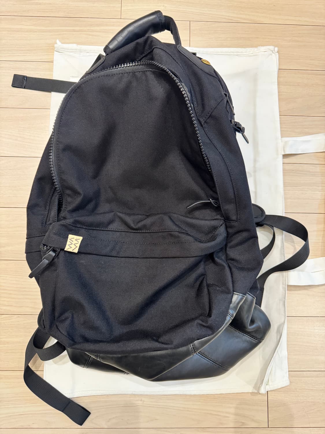 비즈빔 코듀라 22L 백팩 블랙 상품이미지1