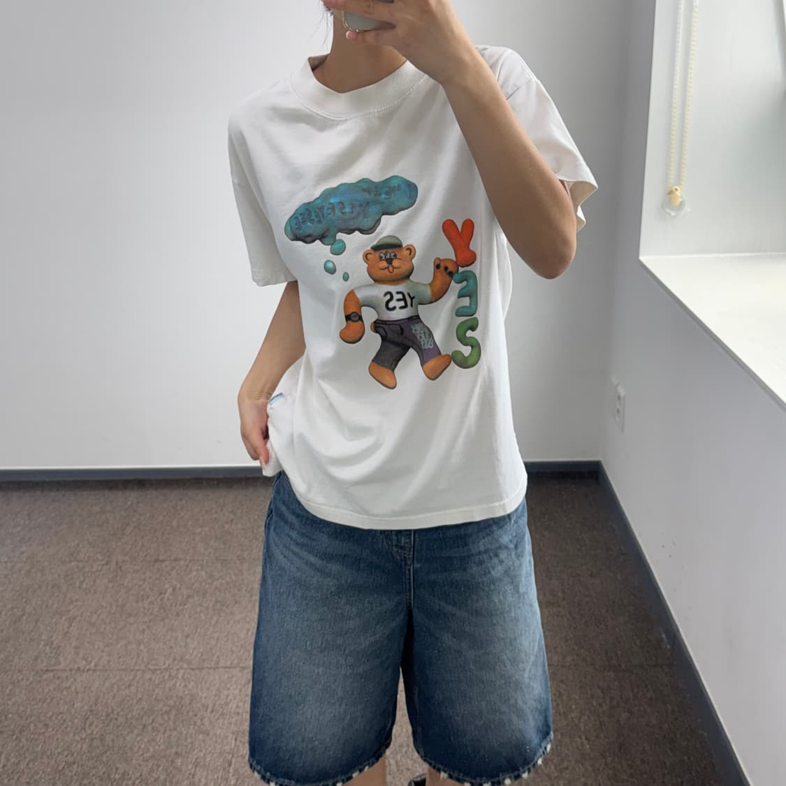 Yeseyesee 예스아이씨 그래픽 백 포인트 반팔 상품이미지1