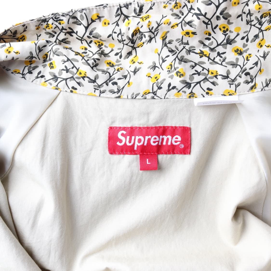 슈프림 23SS 베이지 플로럴 빅포켓 오버핏 바람믹이 집업 점퍼 재킷
 상품이미지6