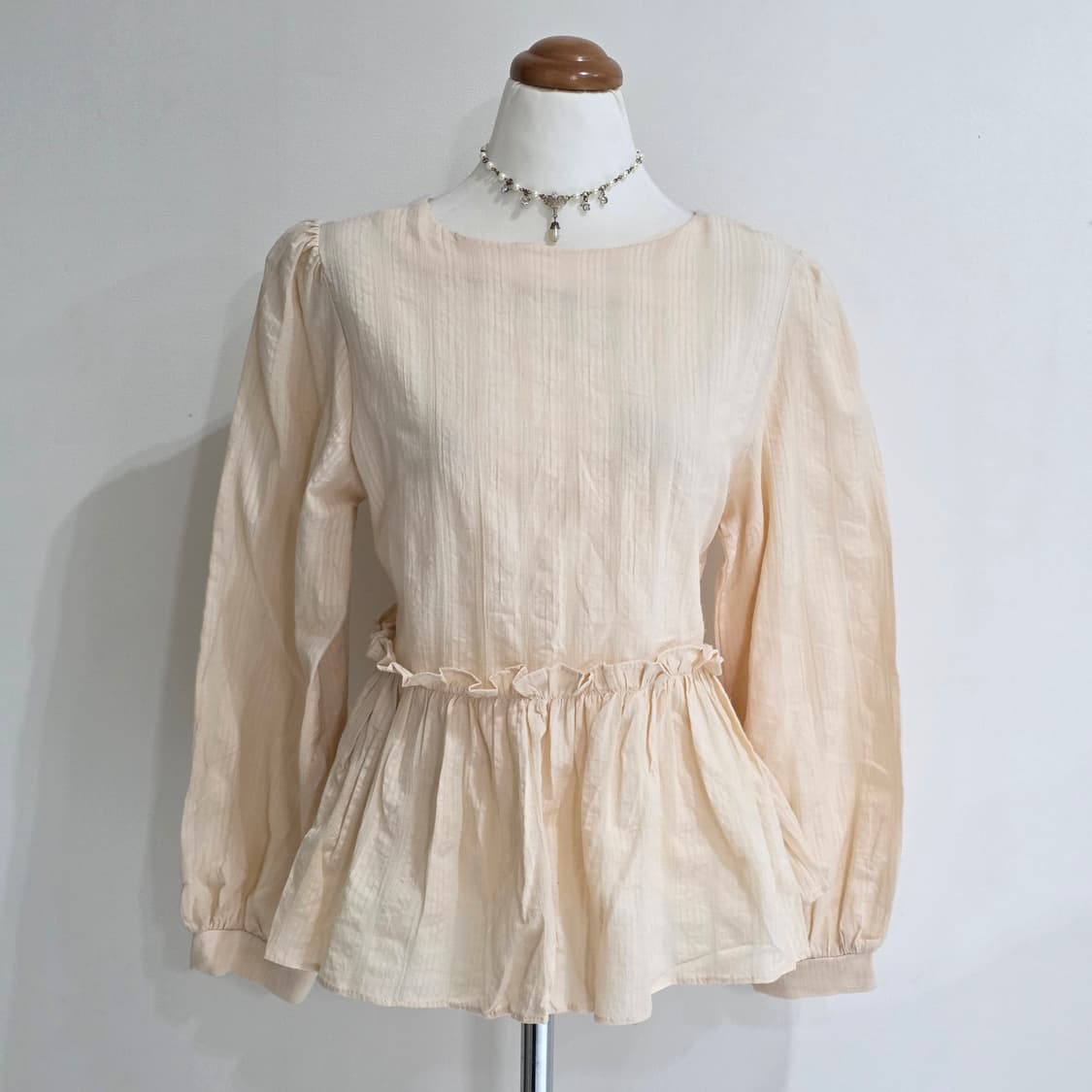 빈티지)하구미모리걸 아이보리 리본 셔링 로맨틱 린넨페플럼 린넨블라우스 상품이미지1