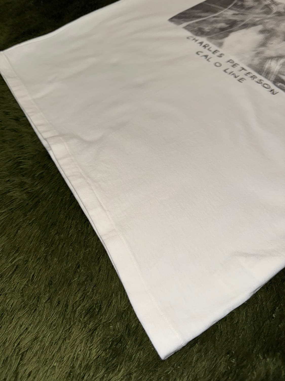 [L] CAR O LINE 칼오라인 X 찰스 피터슨 포토 티셔츠 화이트 상품이미지5