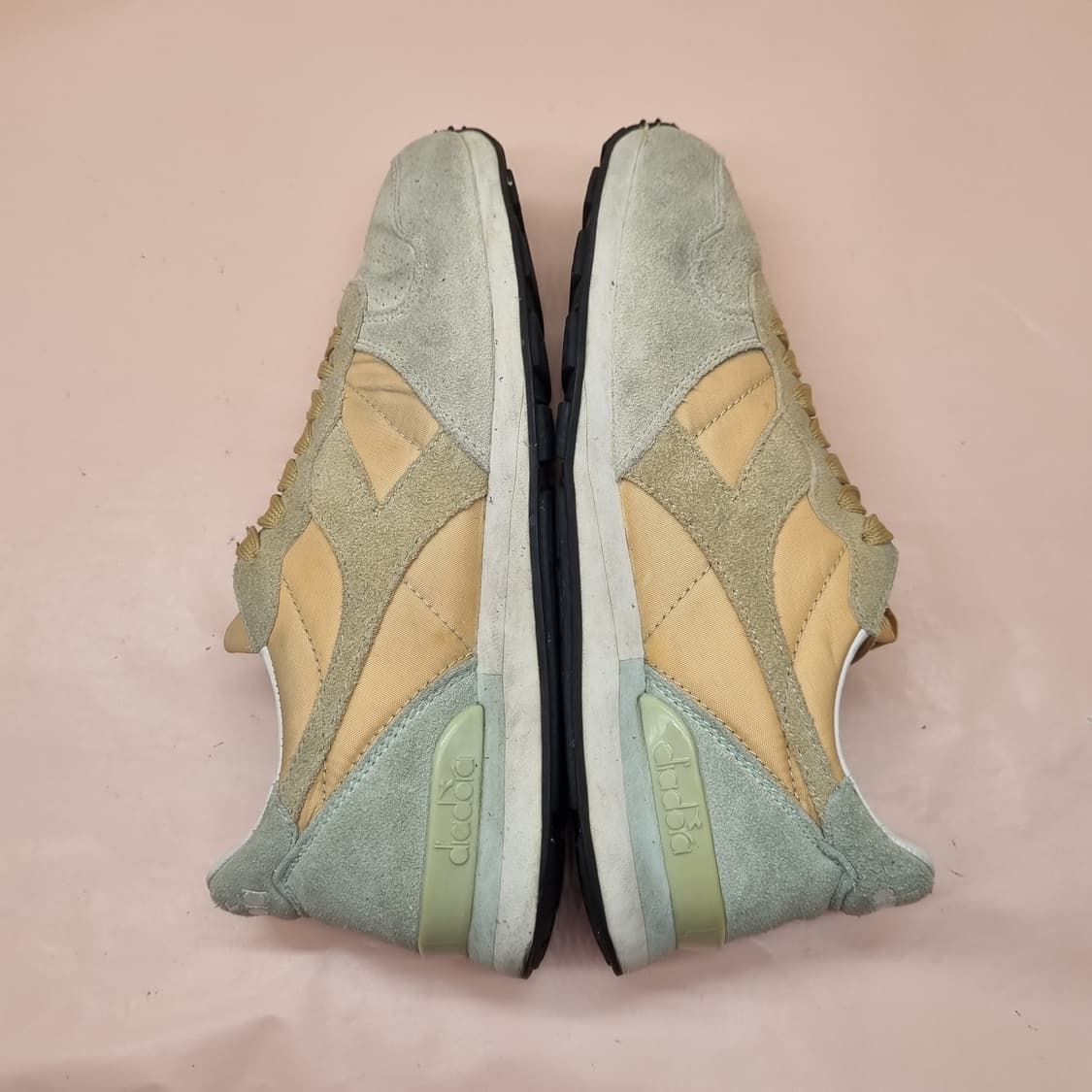 디아도라 스웨이드 운동화 240 상품이미지5