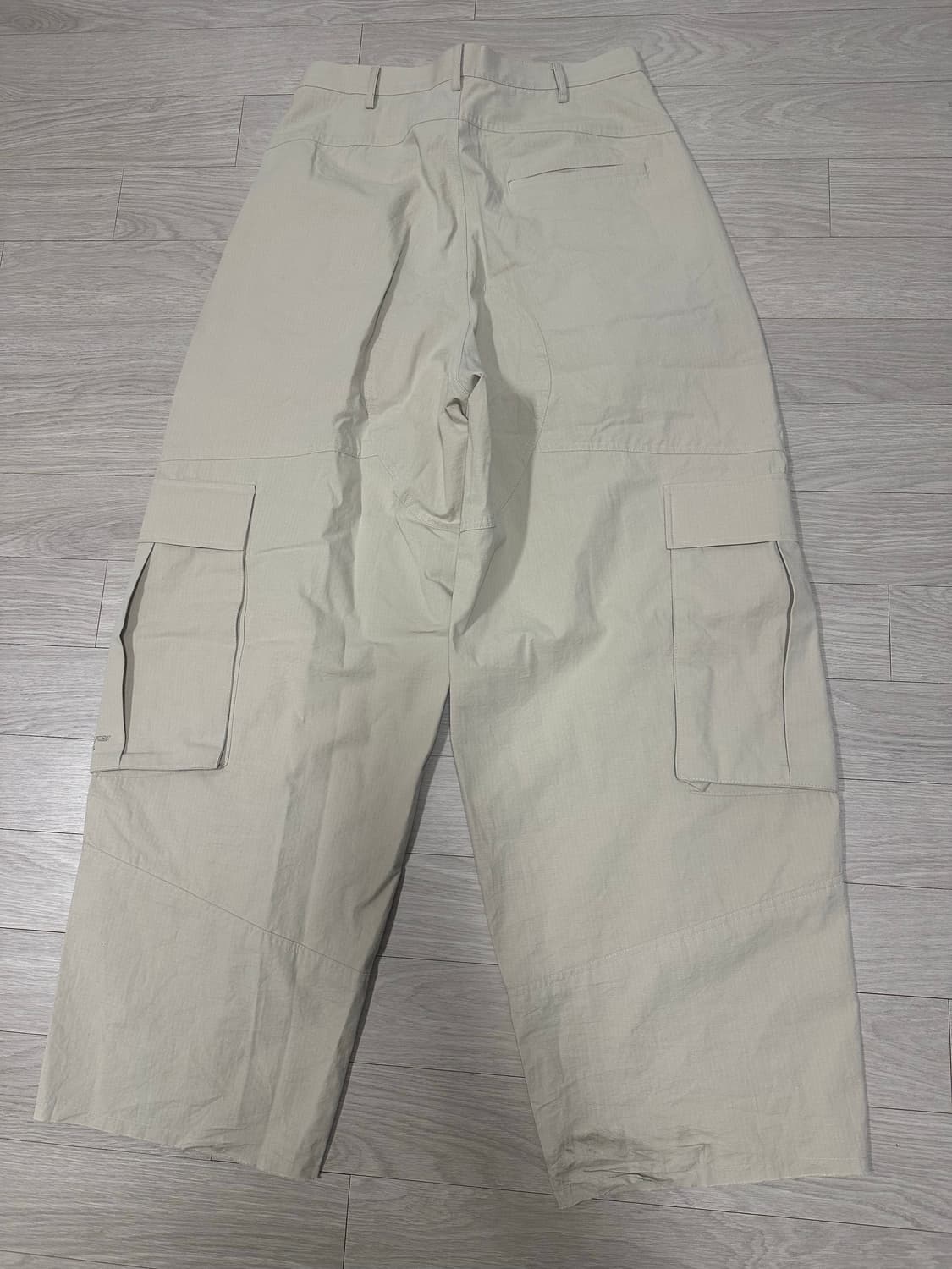 언더마이카 mu.55 립 카고팬츠 베이지 상품이미지4