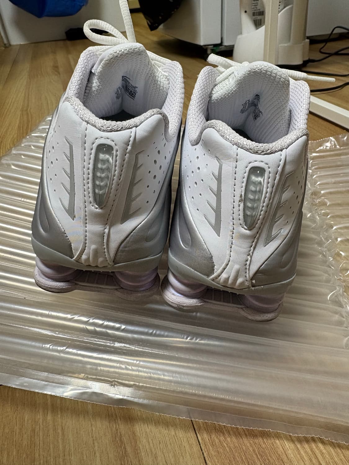 나이키 샥스 r4 245 상품이미지4