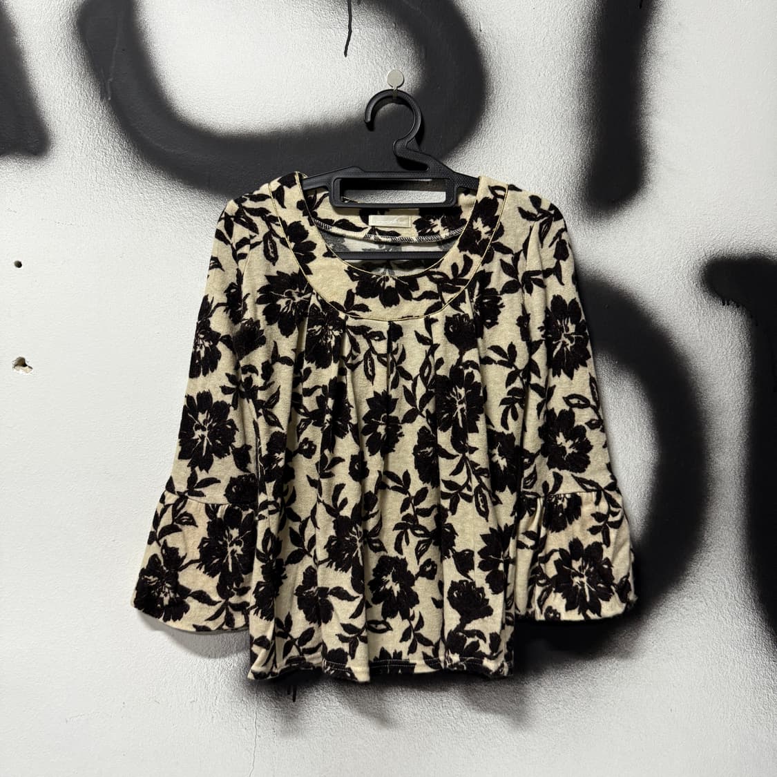 VTG 빈티지 오리엔탈 패턴 셔링 니트 블라우스 상품이미지1