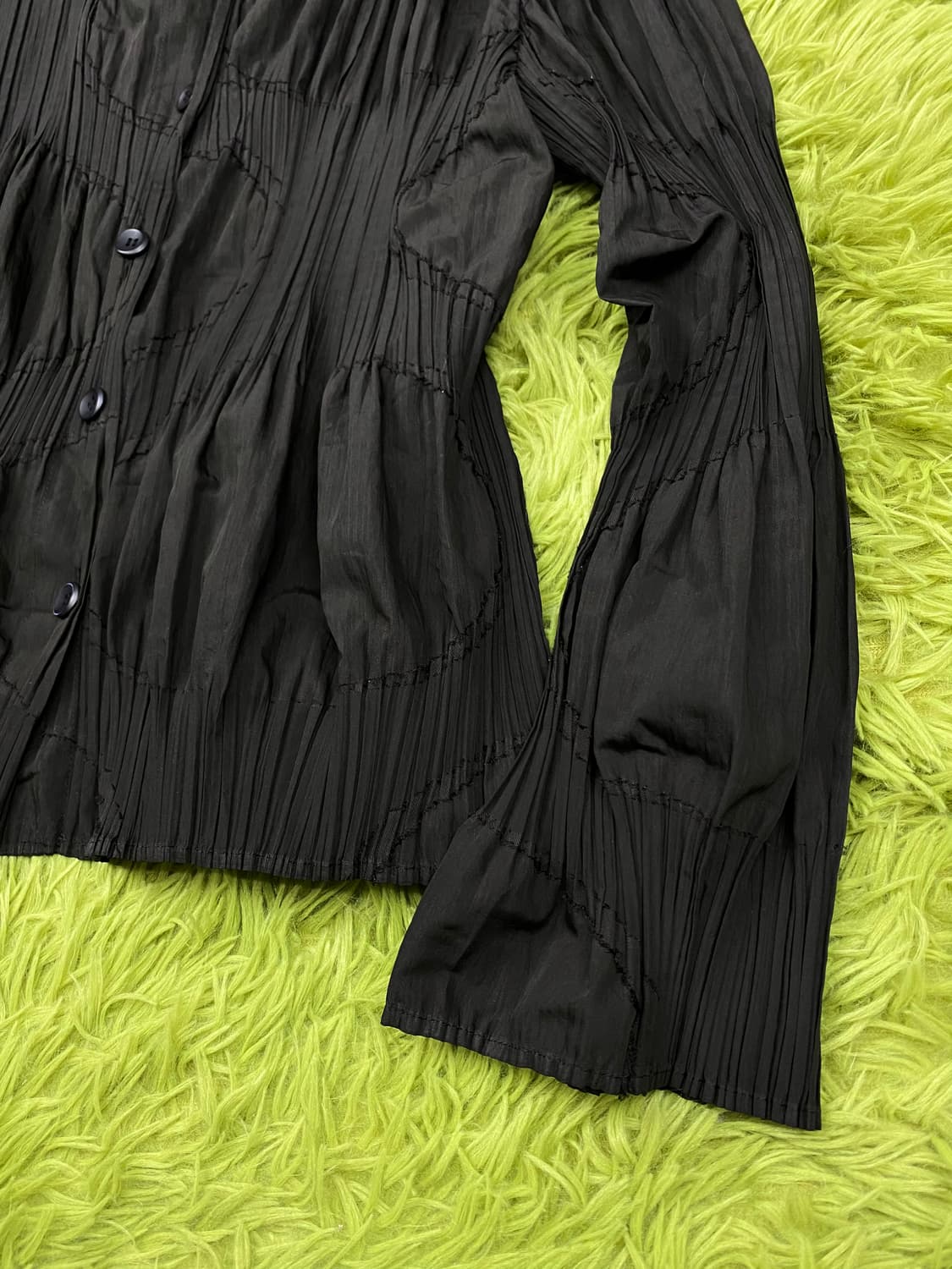 이세이 미야케 FETE 도트 스팟 플리츠 블라우스 상품이미지4