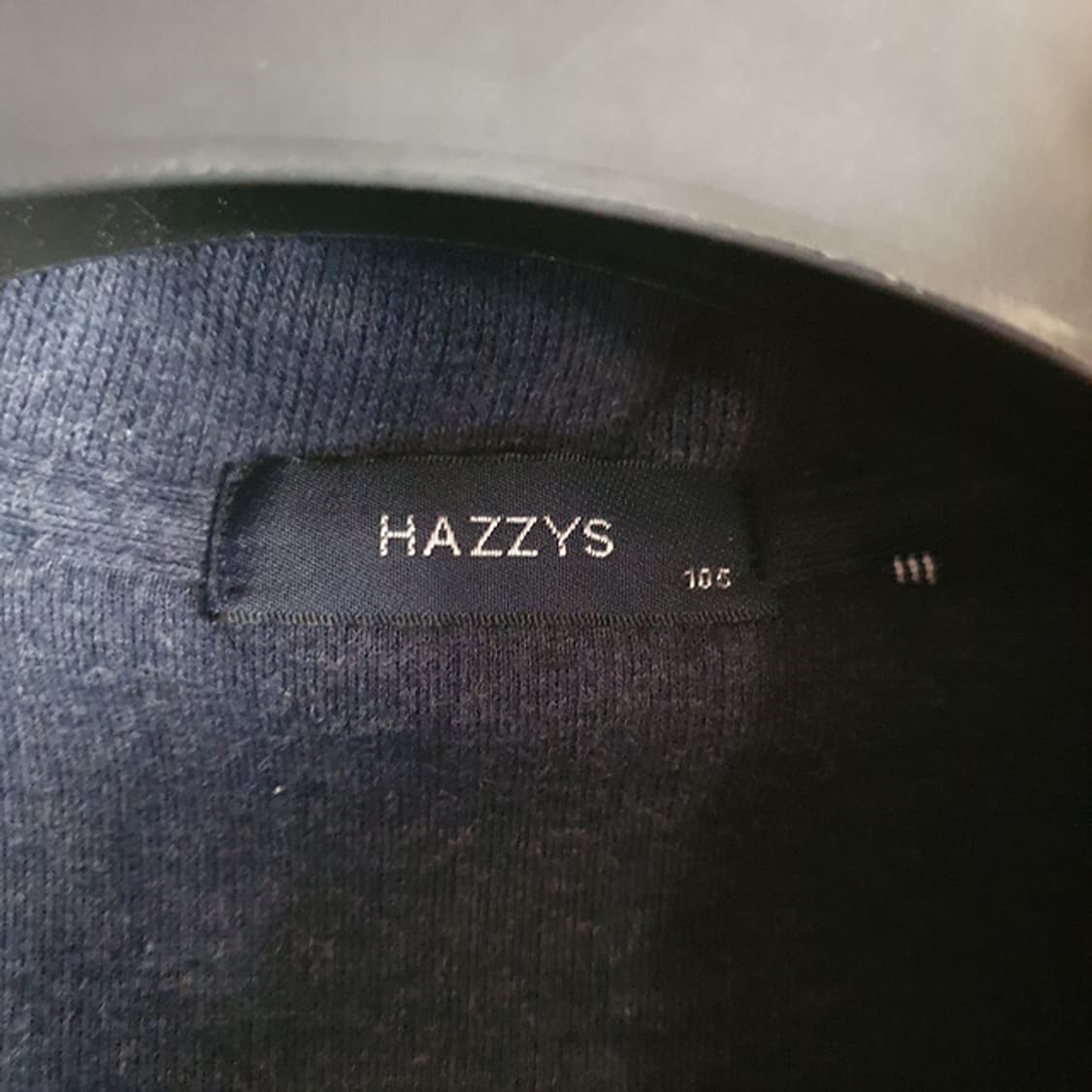 헤지스 반집업 니트 105 상품이미지3