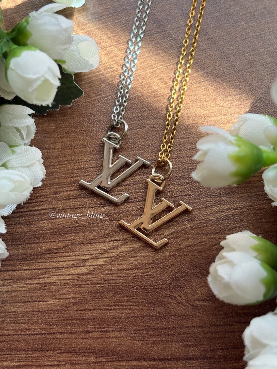 루이비통 심플 로고 목걸이 상품이미지2