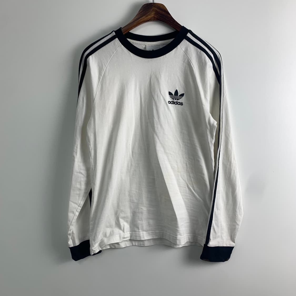 아디다스 화이트 사이드라인 롱슬리브 긴팔티 상품이미지2
