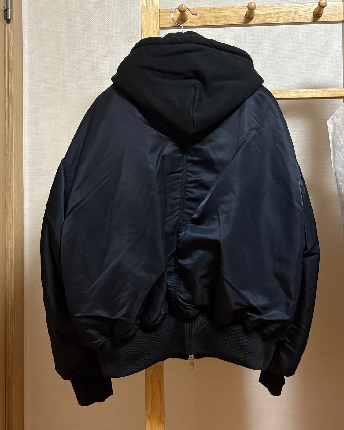 [1] 인터섹션 디테처블 후드 MA-1 점퍼 상품이미지4