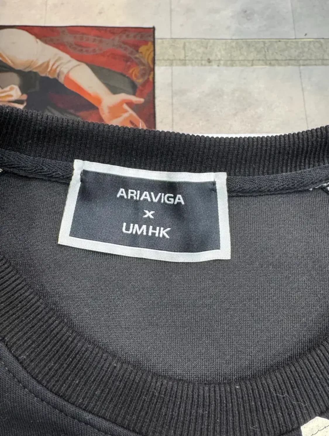 ARIAVIGA × UMHK 콜라보 그래픽 맨투맨/배색오버핏 상품이미지7