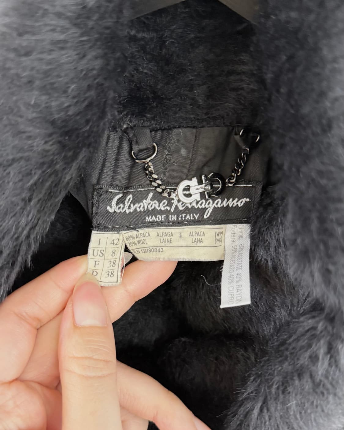 살바토레 페라가모 블랙 알파카 퍼코트 상품이미지7