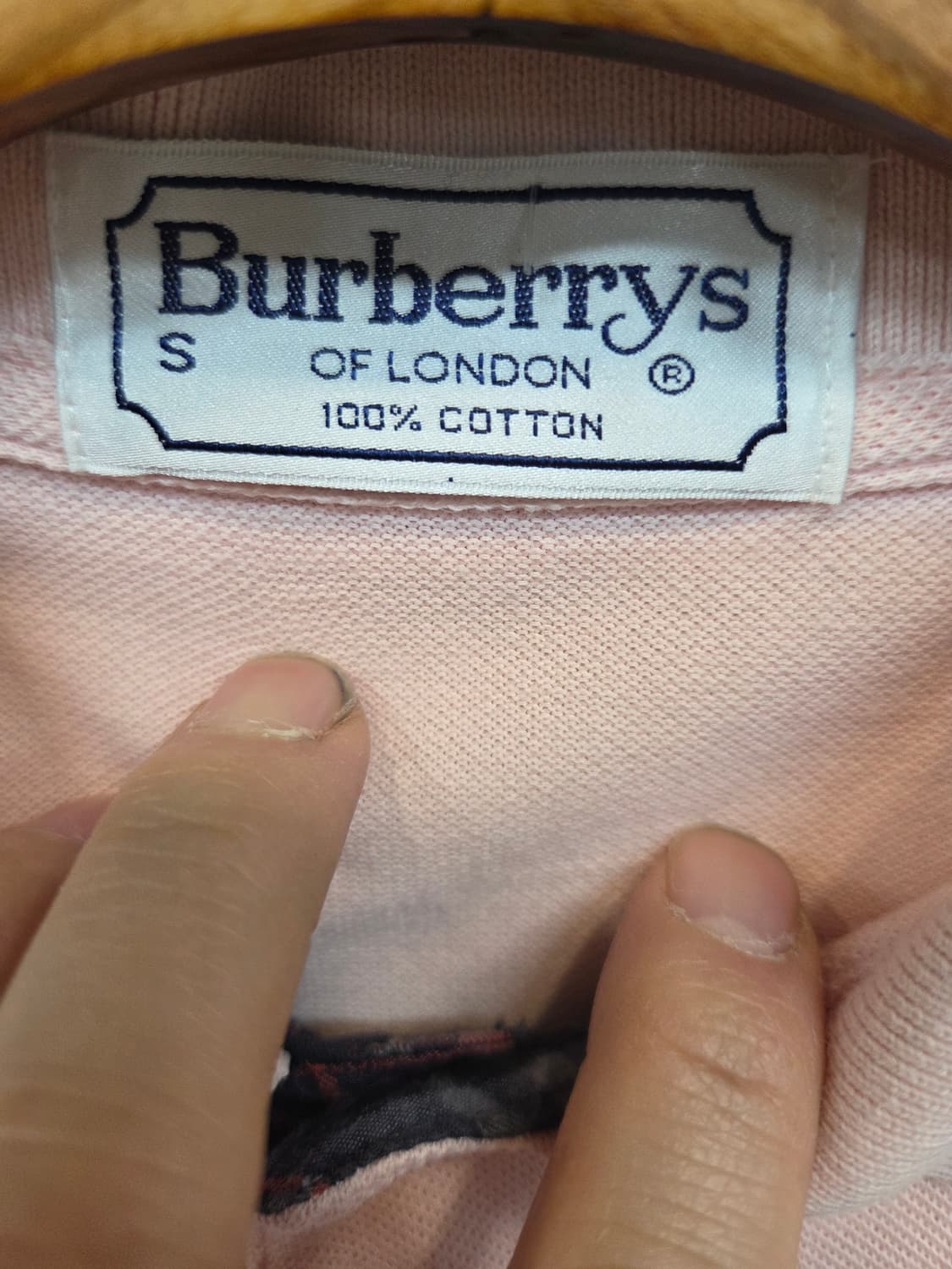 버버리 올드스쿨 빈티지 월계수 자수로고 카라긴팔 s 상품이미지3