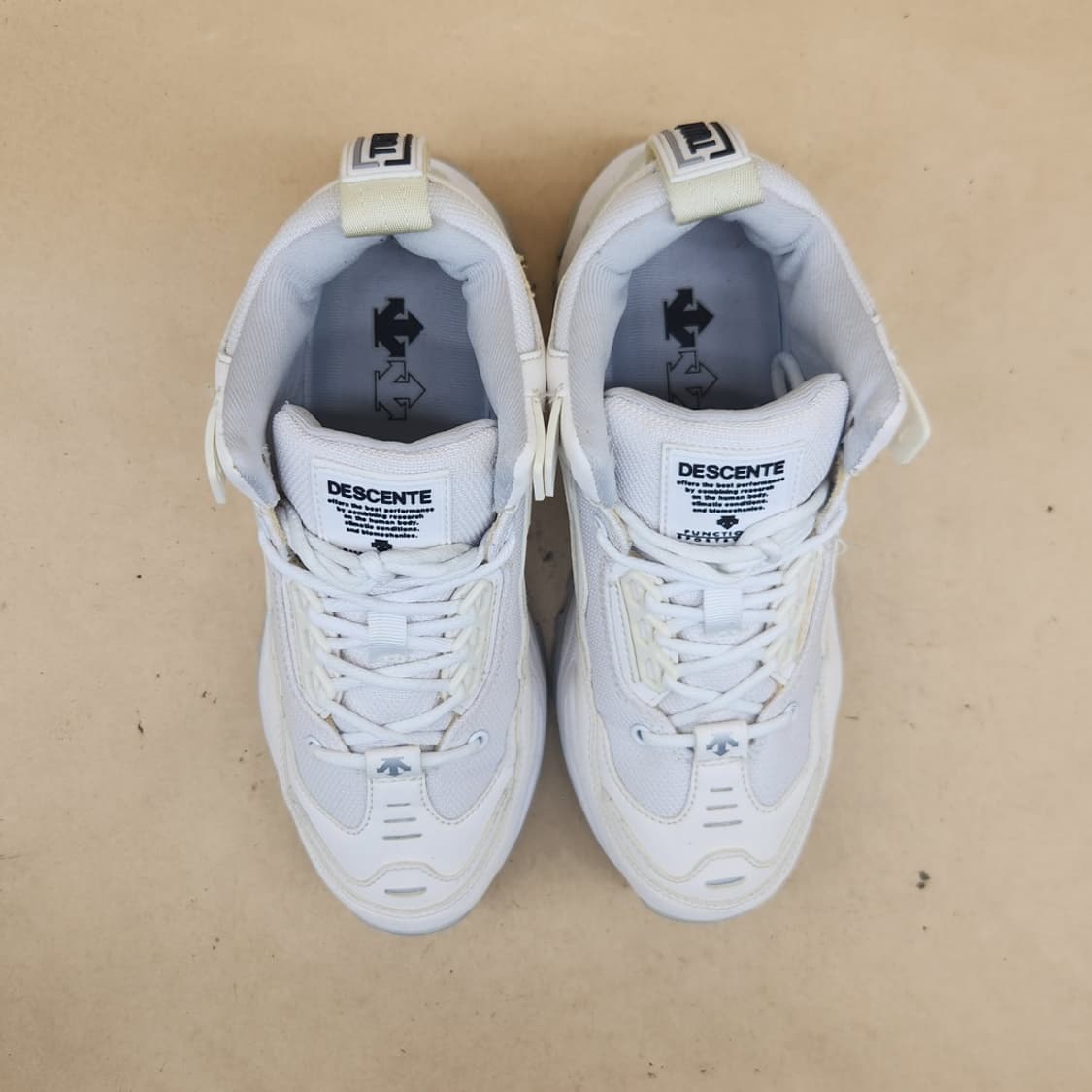 데상트 터보엑스 여성운동화230 상품이미지2