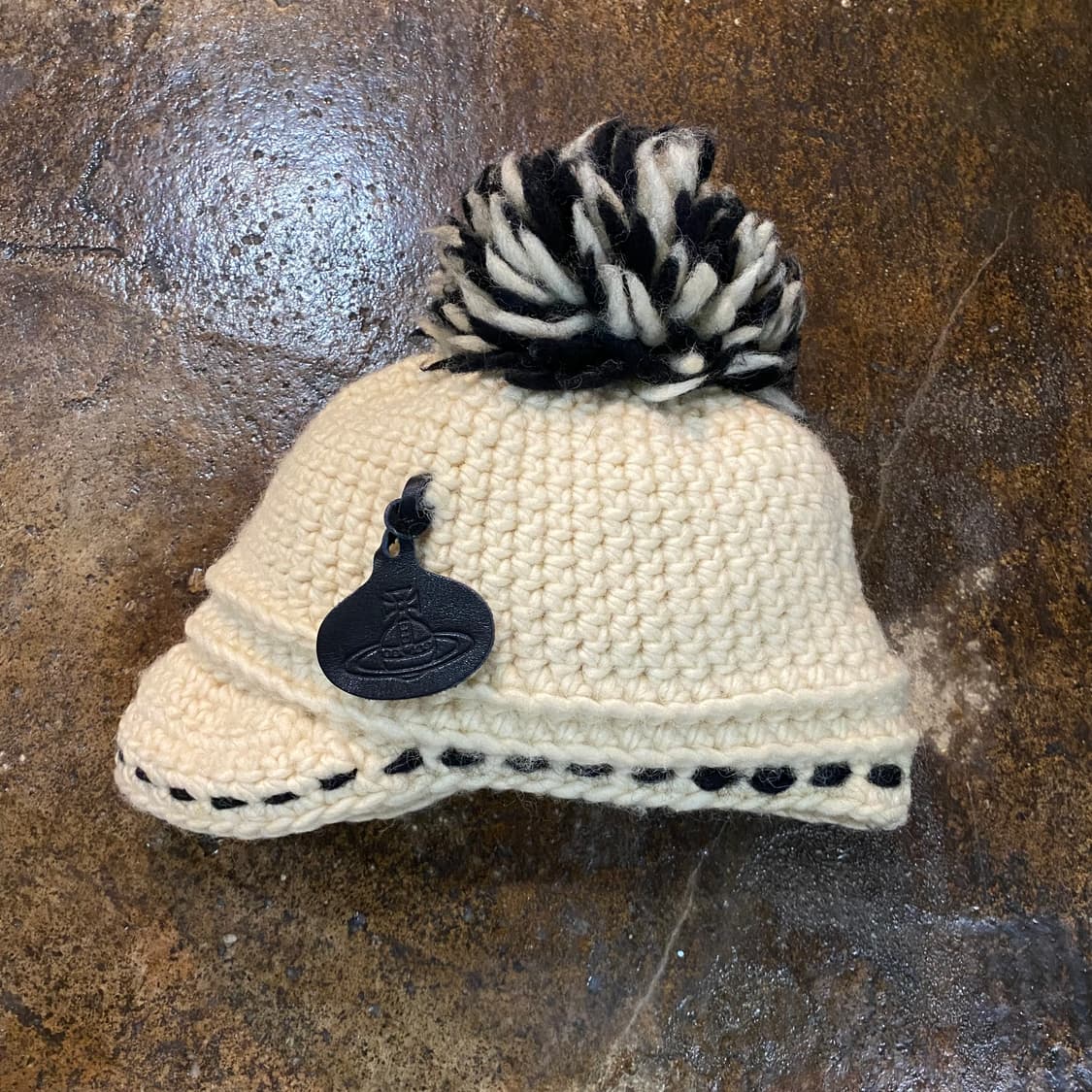 비비안웨스트우드 방울 비니 캡 상품이미지2