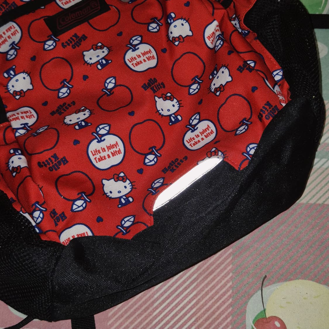 콜맨 x 헬로키티 사과 아웃도어 빅 배낭 상품이미지10