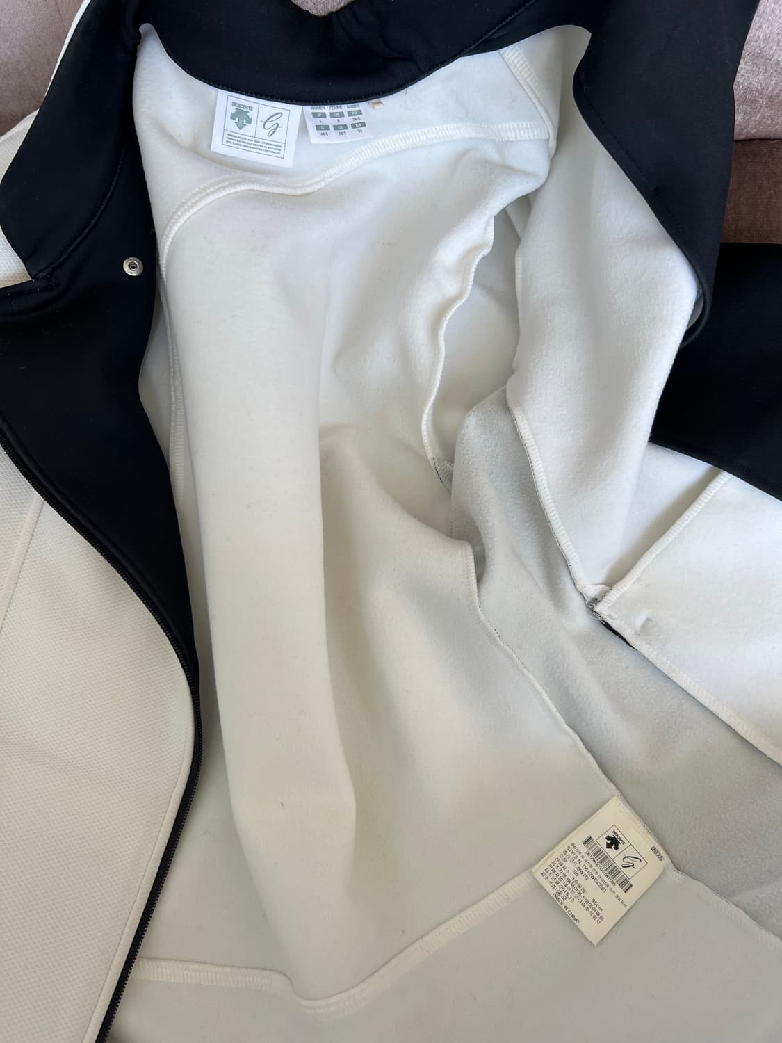 데상트 여성 아이보리 기능성점퍼 집업점퍼 상품이미지6