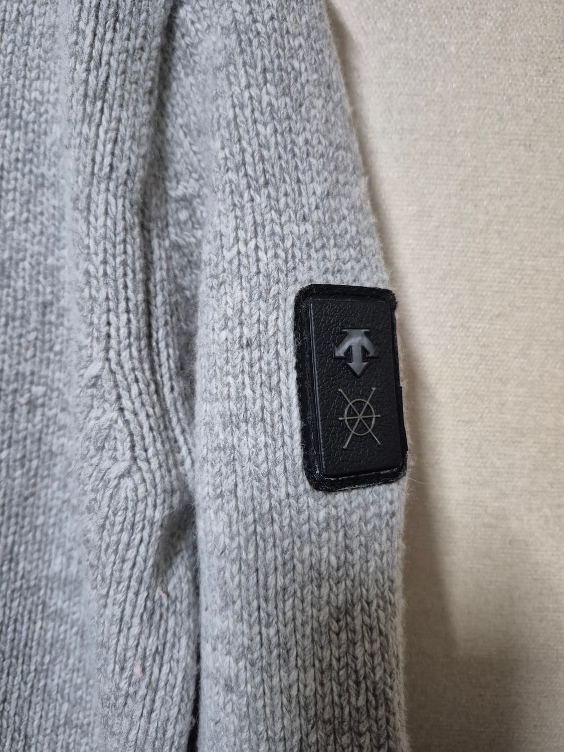 데상트 듀얼리스 헤비 스웨터 상품이미지3