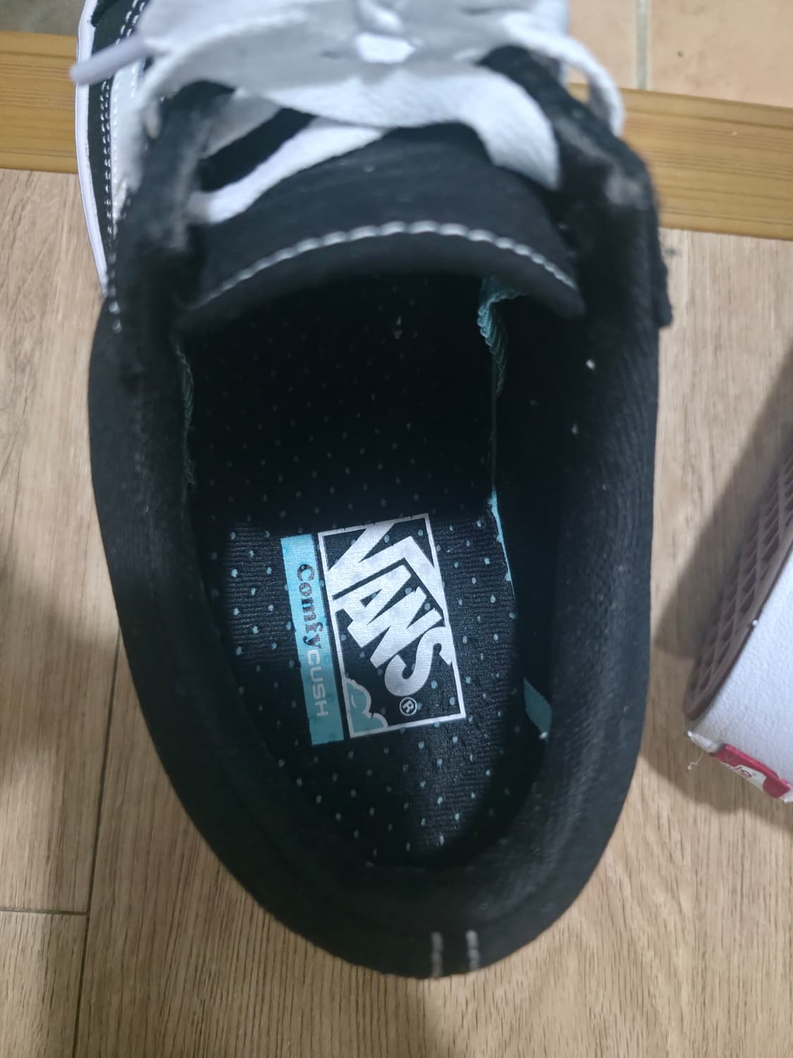 반스 올드스쿨 블랙 컴피쿠시 270 상품이미지7