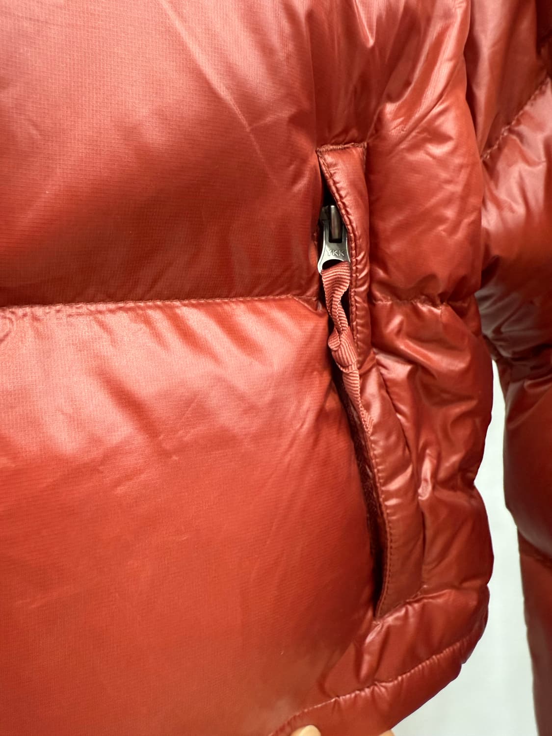 여성 700 오리털 숏패딩 레드 새상품 상품이미지3