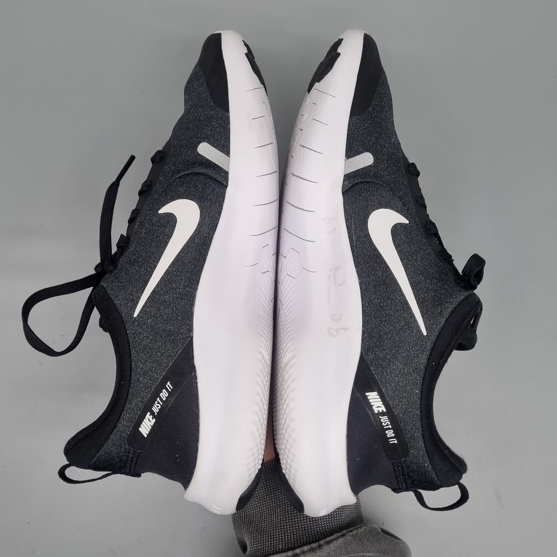 나이키 플렉스 익스피리언스8 운동화255 상품이미지5