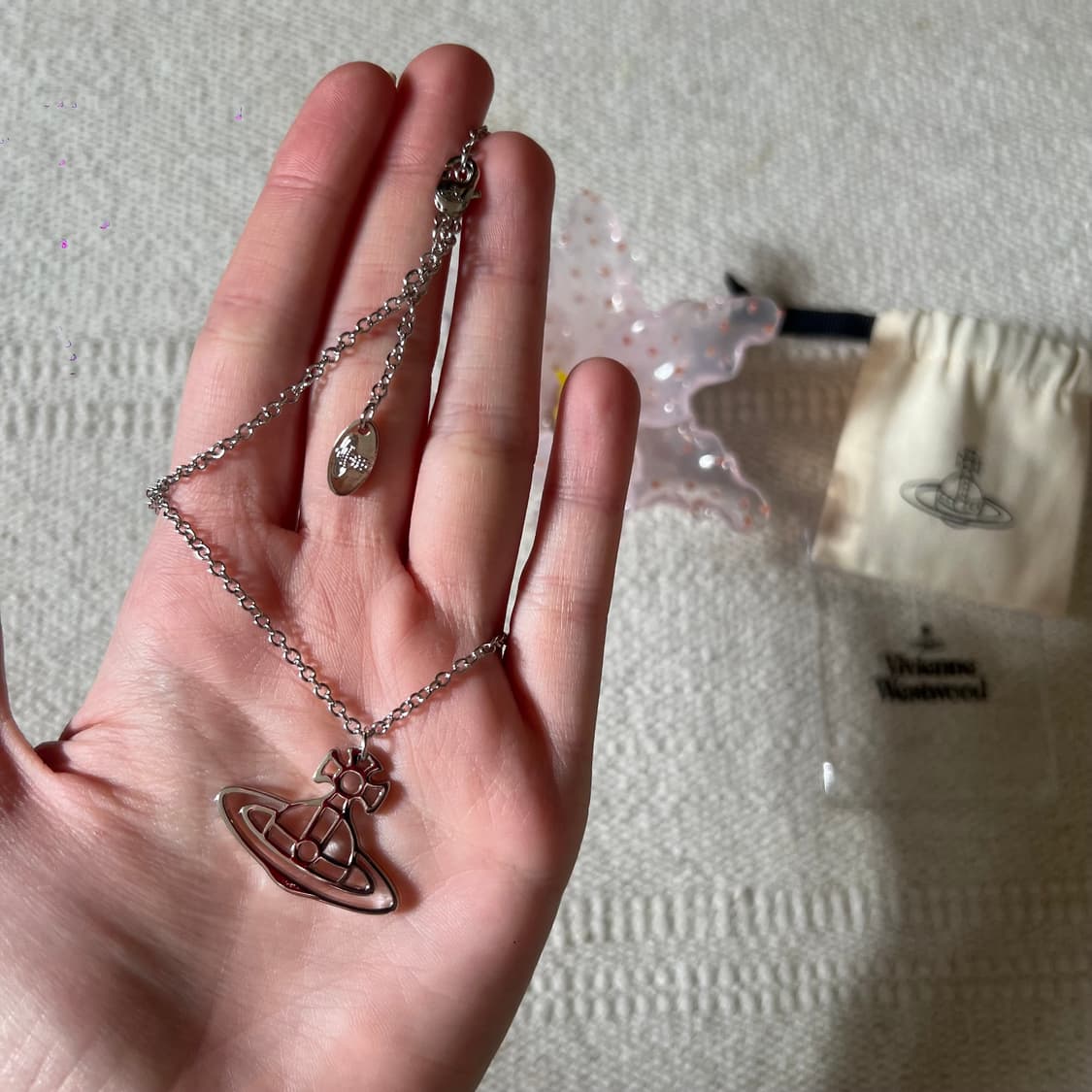 비비안웨스트우드 씬 라인 숏 플랫 오브 펜던트 네크리스 상품이미지8