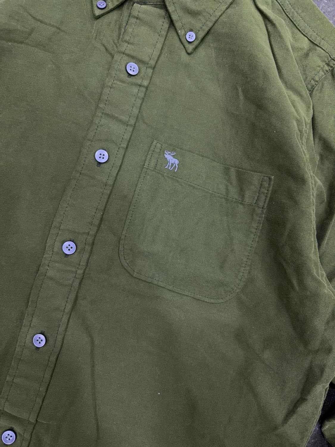 아베크롬비 앤 피치 버튼다운 캐쥬얼 머슬핏 옥스포드 셔츠 올리브 M 상품이미지4