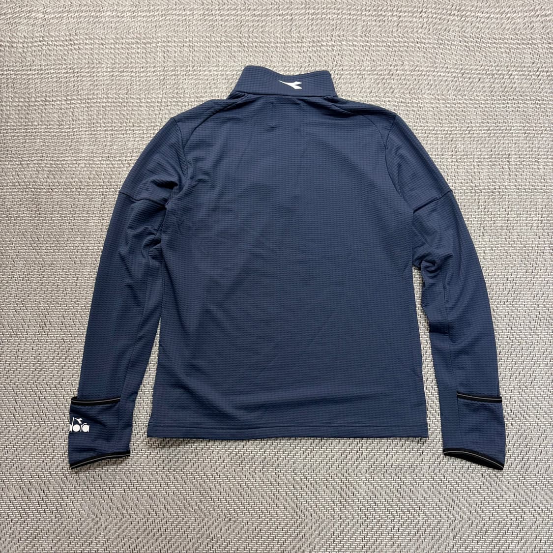 (L)디아도라 엠보져지 긴팔티 상품이미지2