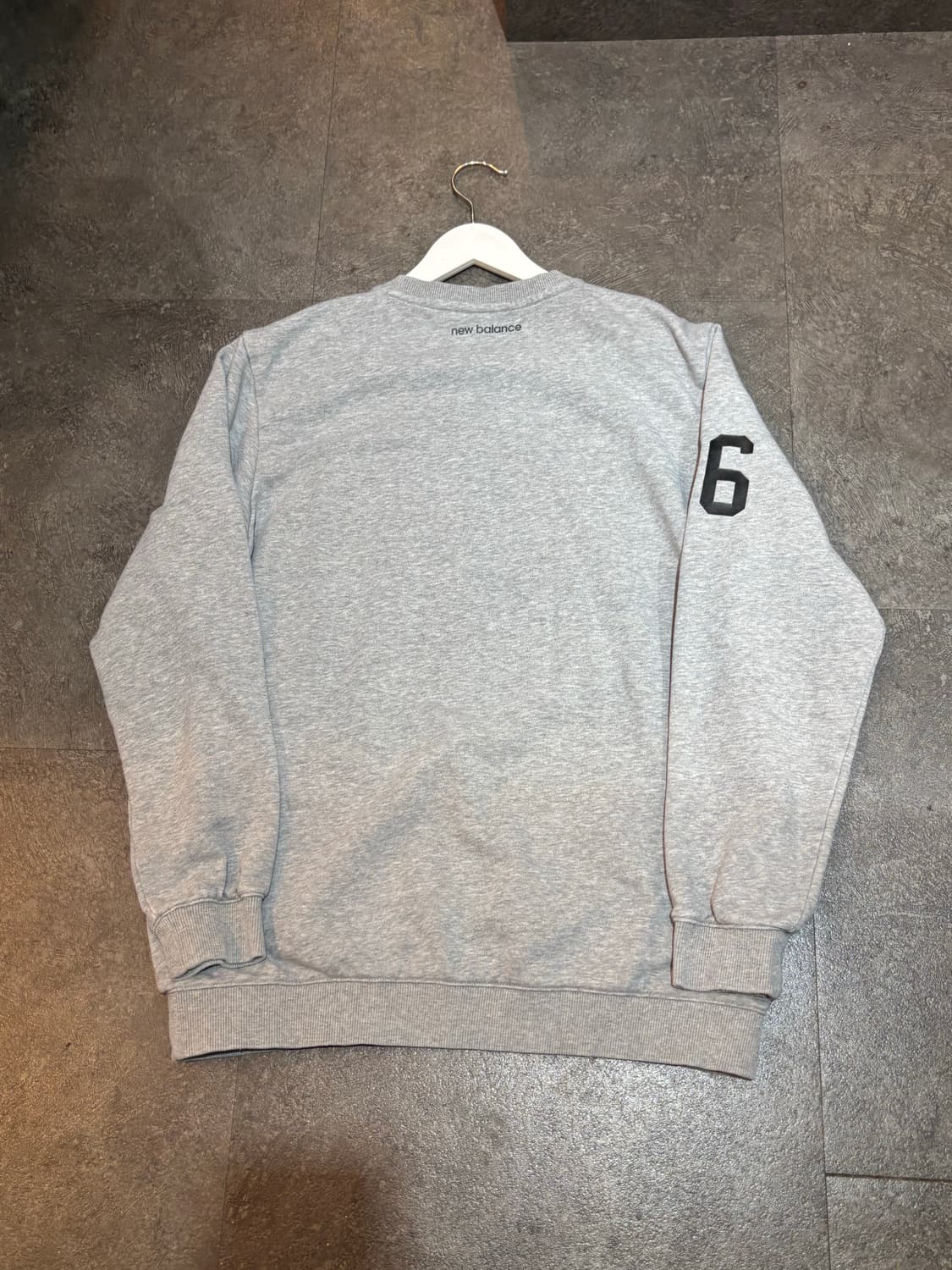 뉴발란스 맨투맨 그레이 105사이즈 상품이미지3