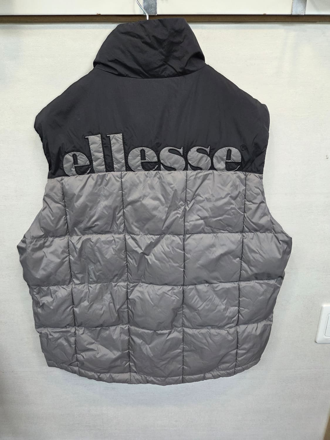엘레쎄 로고 패딩조끼 그레이검 xl 상품이미지2