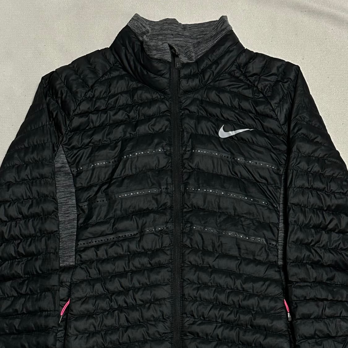 M 나이키 우먼 에어로로프트 자켓 상품이미지1
