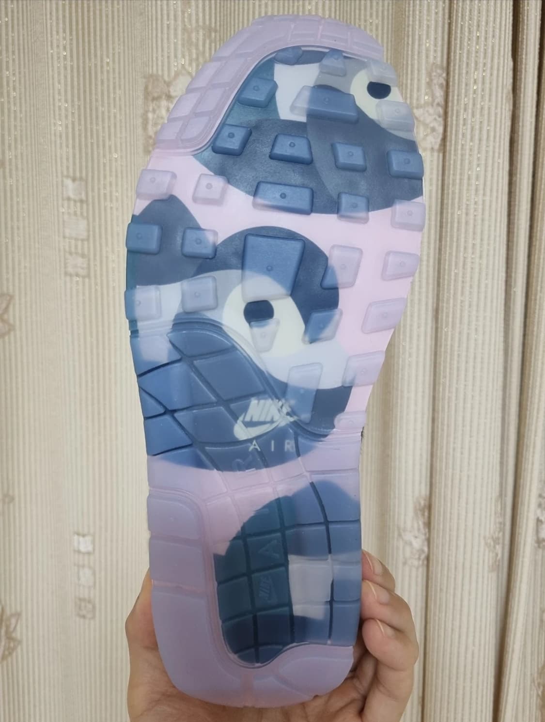 [245]나이키 카시나 에어맥스1 원앙 파티클 그레이 상품이미지5