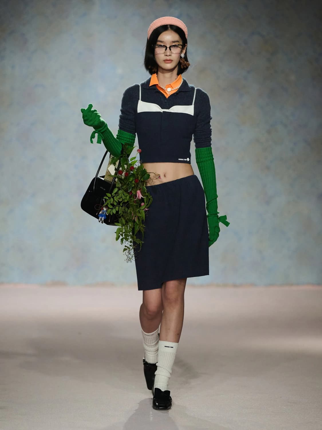 [6]슈슈통 25fw 더블 보우 레이어드 슬리브리스 탑/네이비 상품이미지2