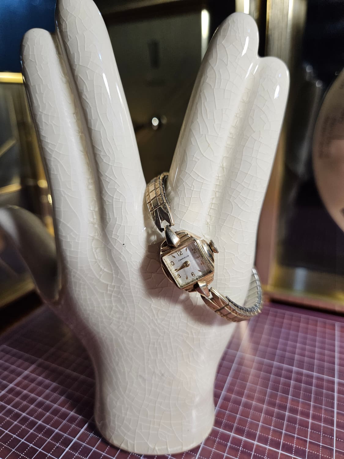 카라빌by 부로바 금장 수동 핸드와인딩 시계 판매합니다 상품이미지1