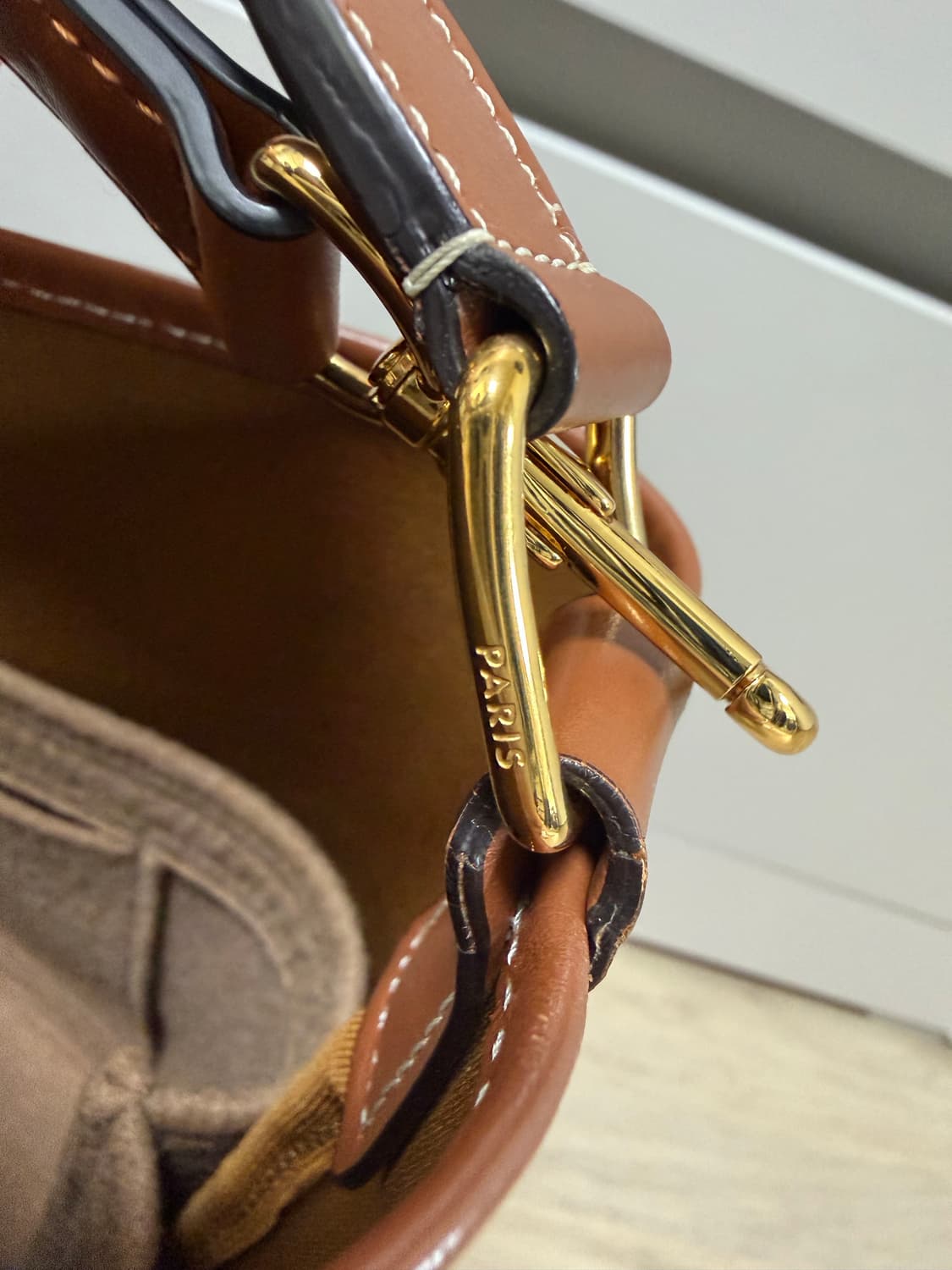 셀린느 버킷백 미디움 상품이미지6