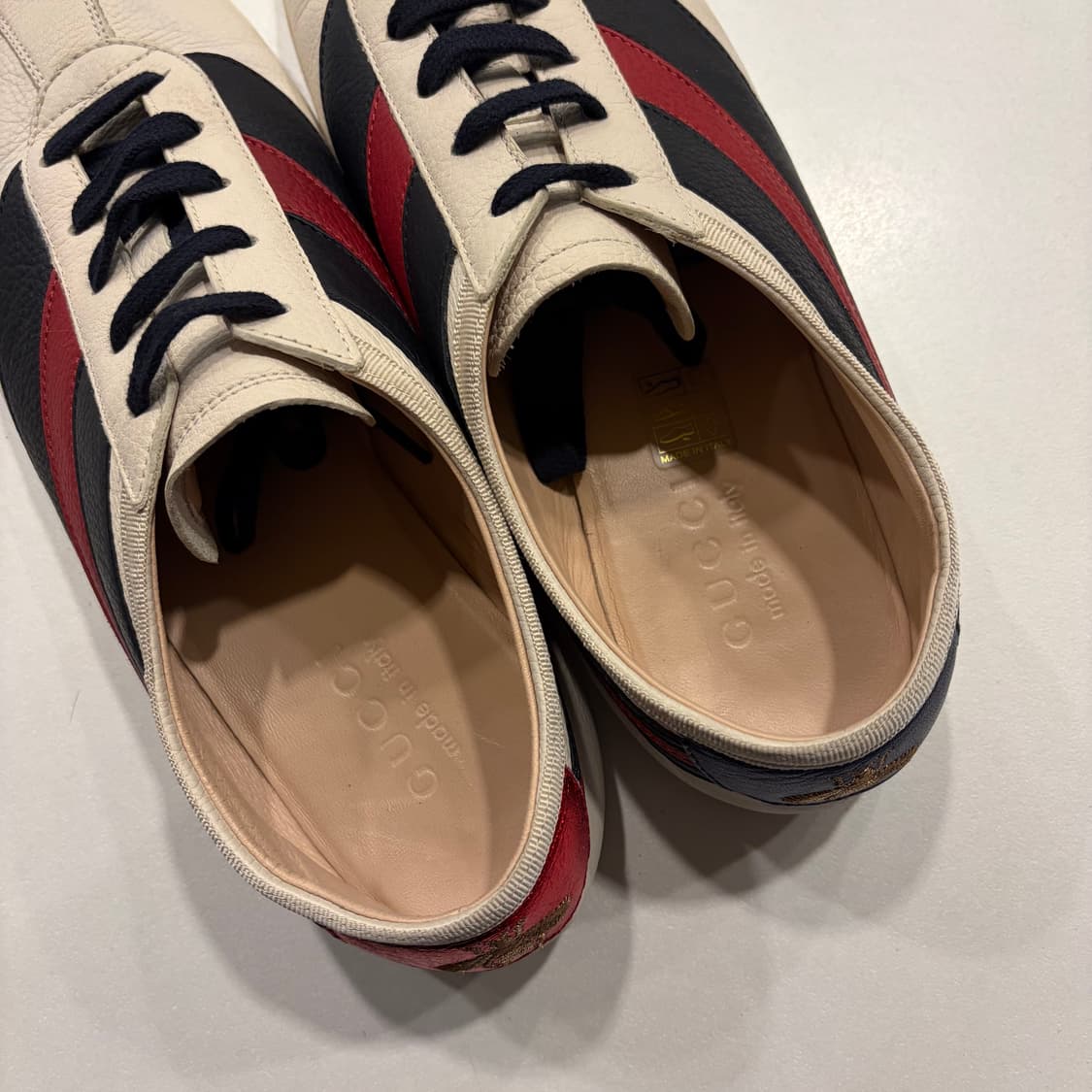 [7] 구찌 레더 파라체르 스니커즈 아이보리/블랙/레드 260-65 상품이미지5