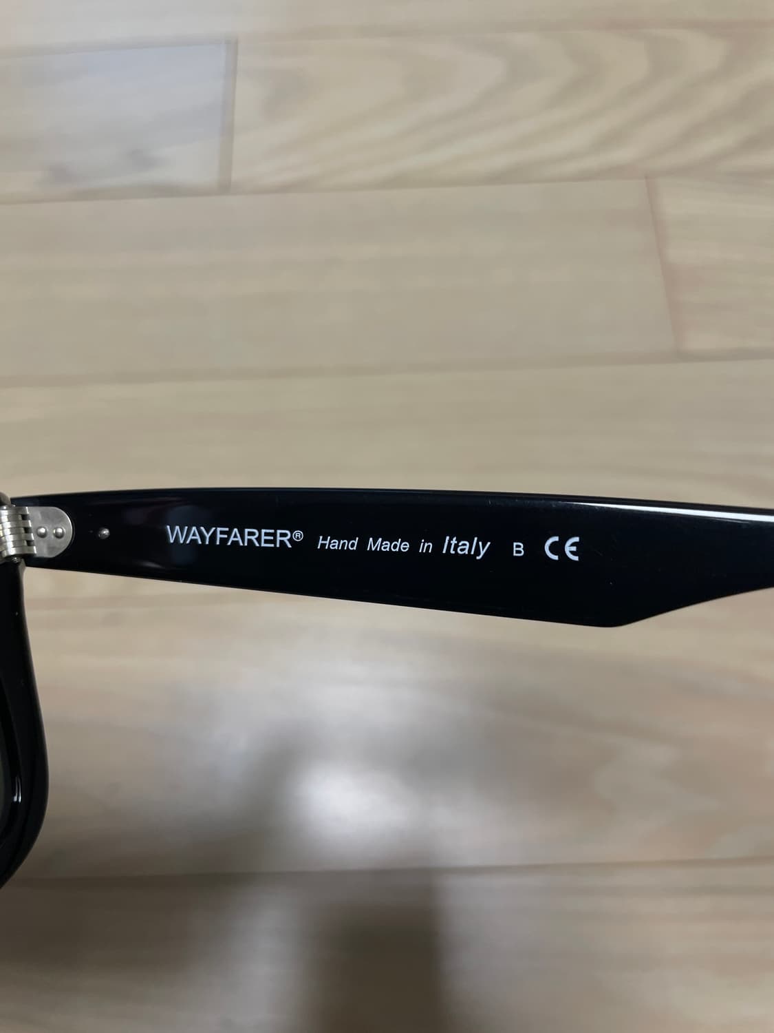 레이밴 2140 a  50사이즈 팝니다 상품이미지5