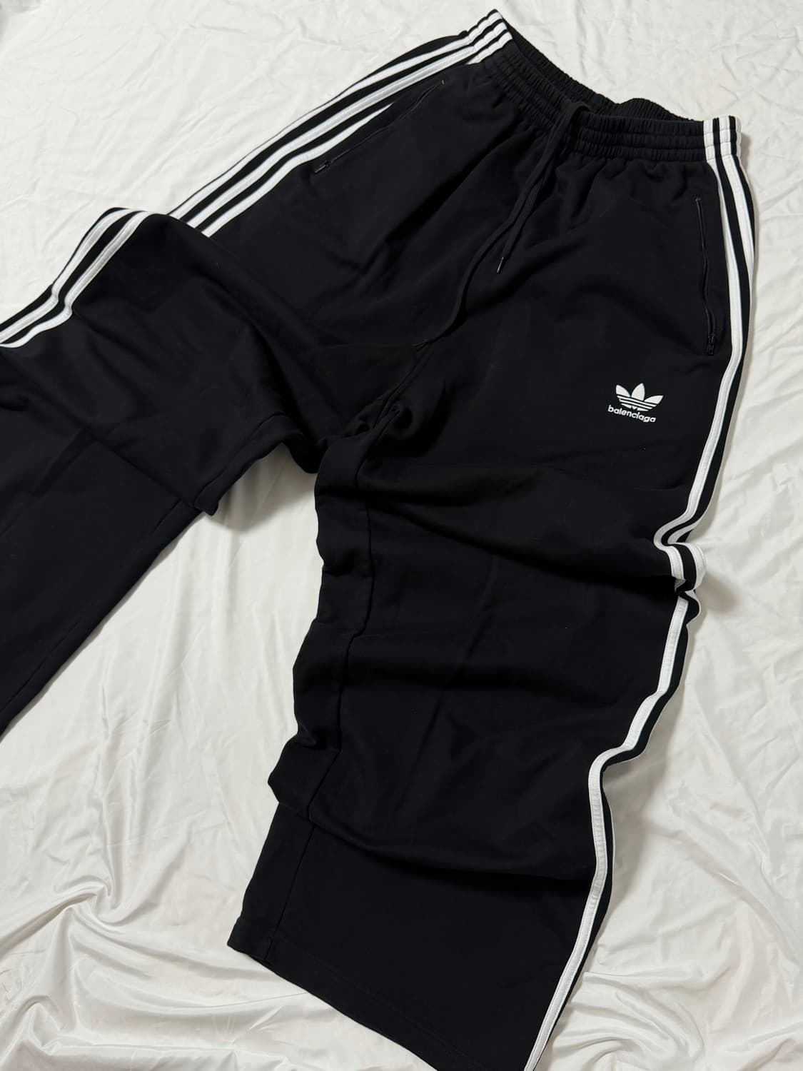 발렌시아가 adidas 플리스 트레이닝 팬츠 상품이미지1